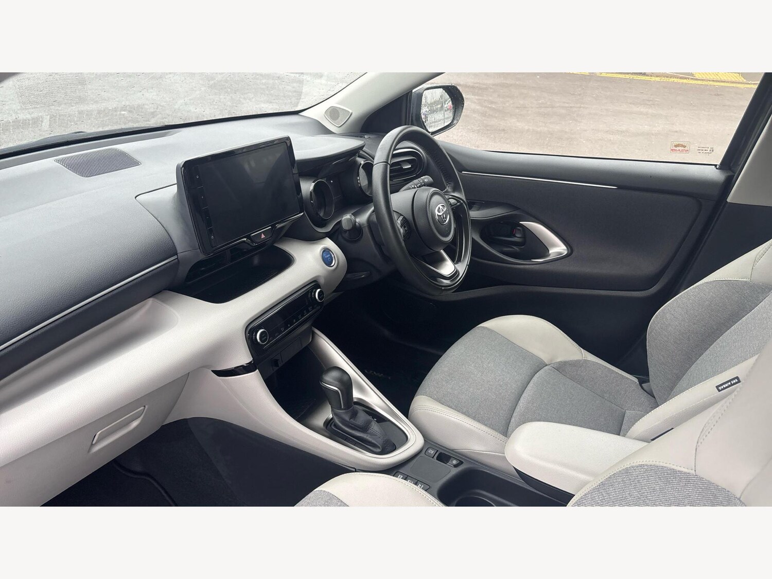 Used Toyota Yaris for sale - 77230432: Photo 12