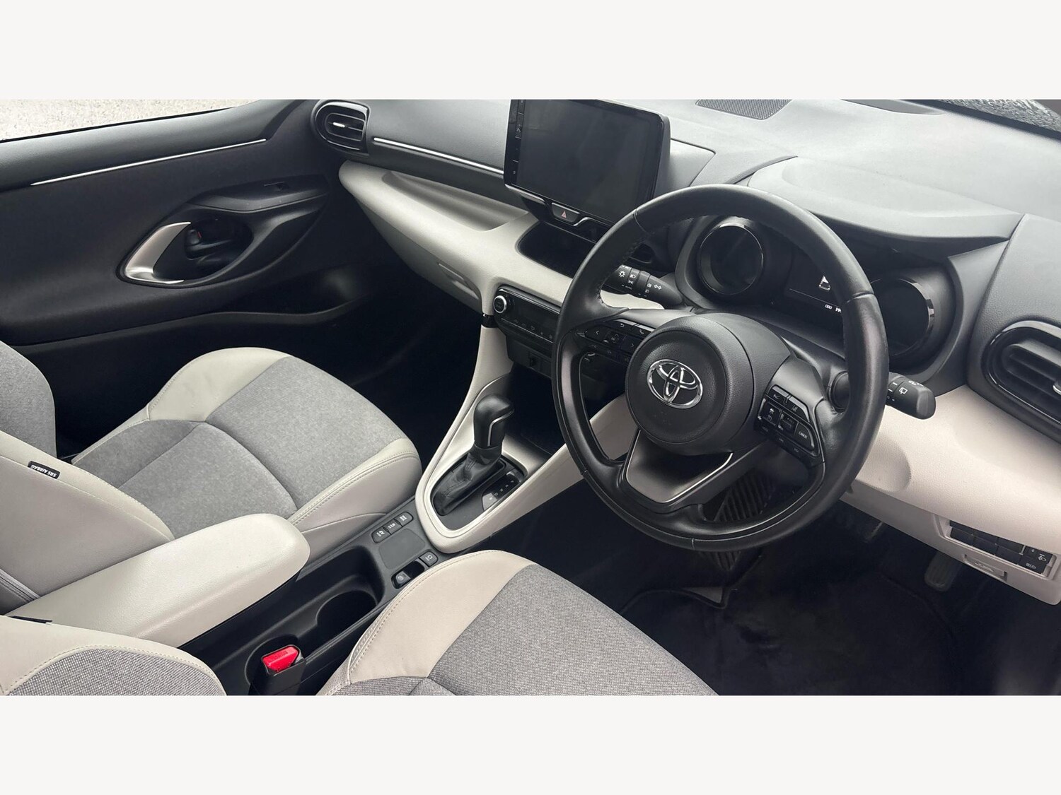 Used Toyota Yaris for sale - 77230432: Photo 13