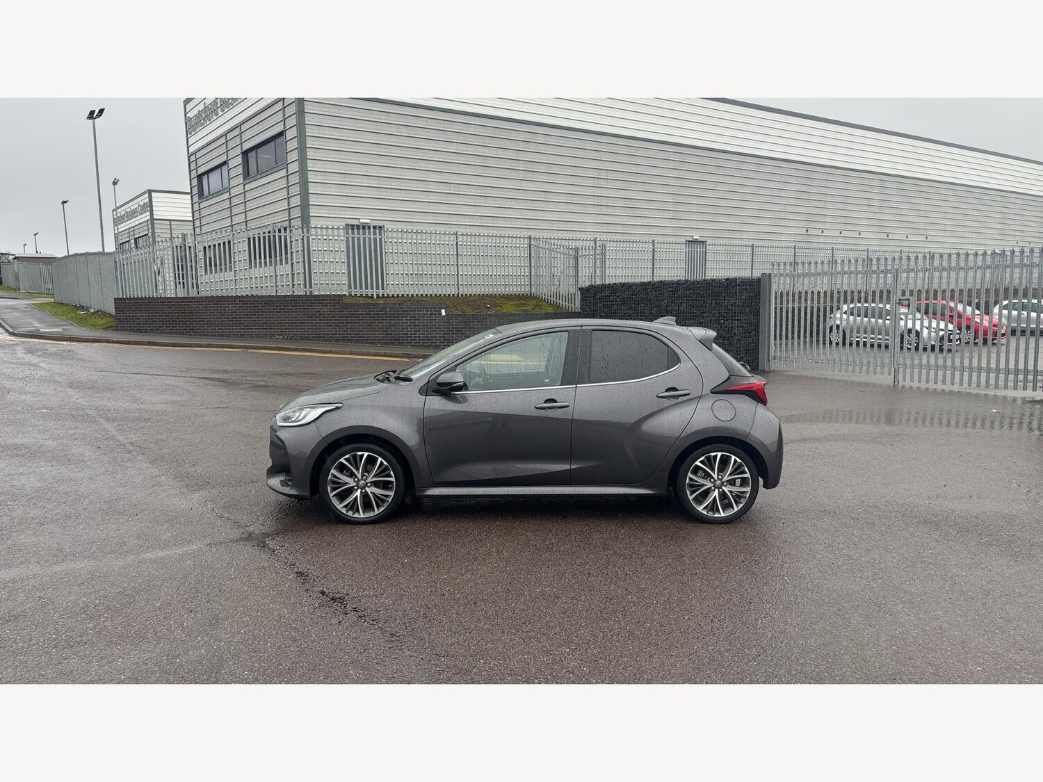 Used Toyota Yaris for sale - 77230432: Photo 19