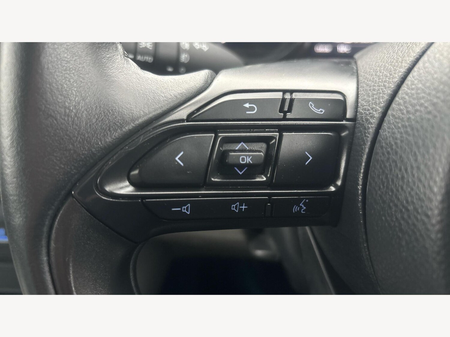 Used Toyota Yaris for sale - 77230432: Photo 24