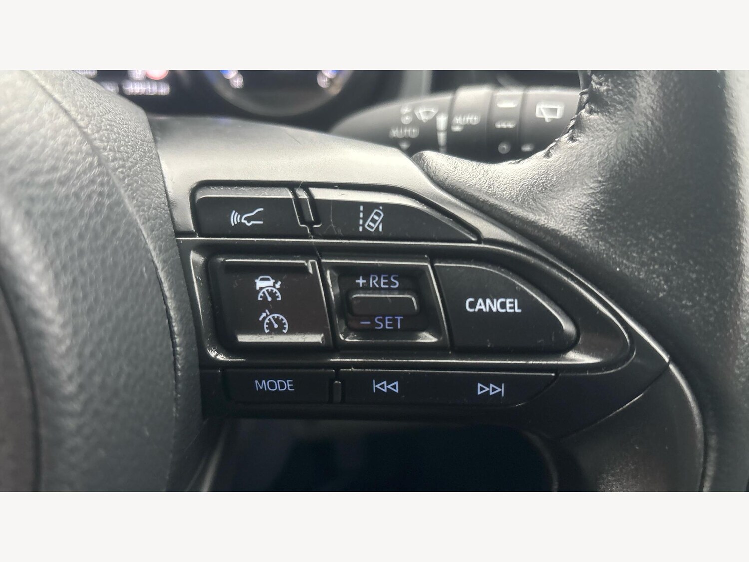 Used Toyota Yaris for sale - 77230432: Photo 25