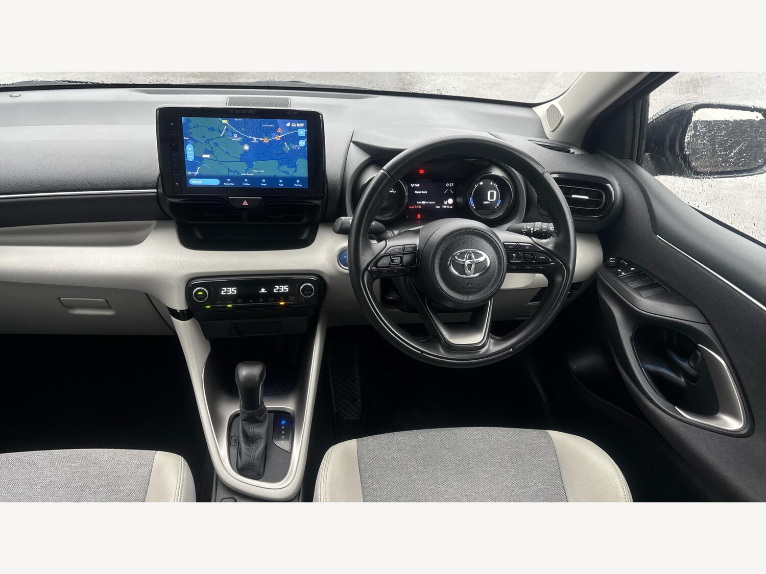 Used Toyota Yaris for sale - 77230432: Photo 7