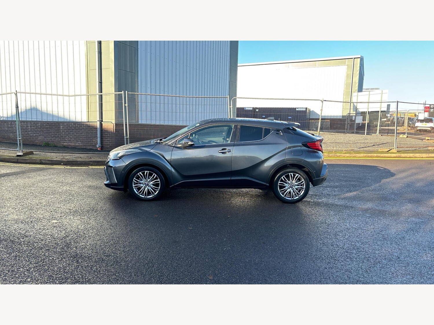 Used Toyota C-HR 2023 for sale - 77066568: Photo 19