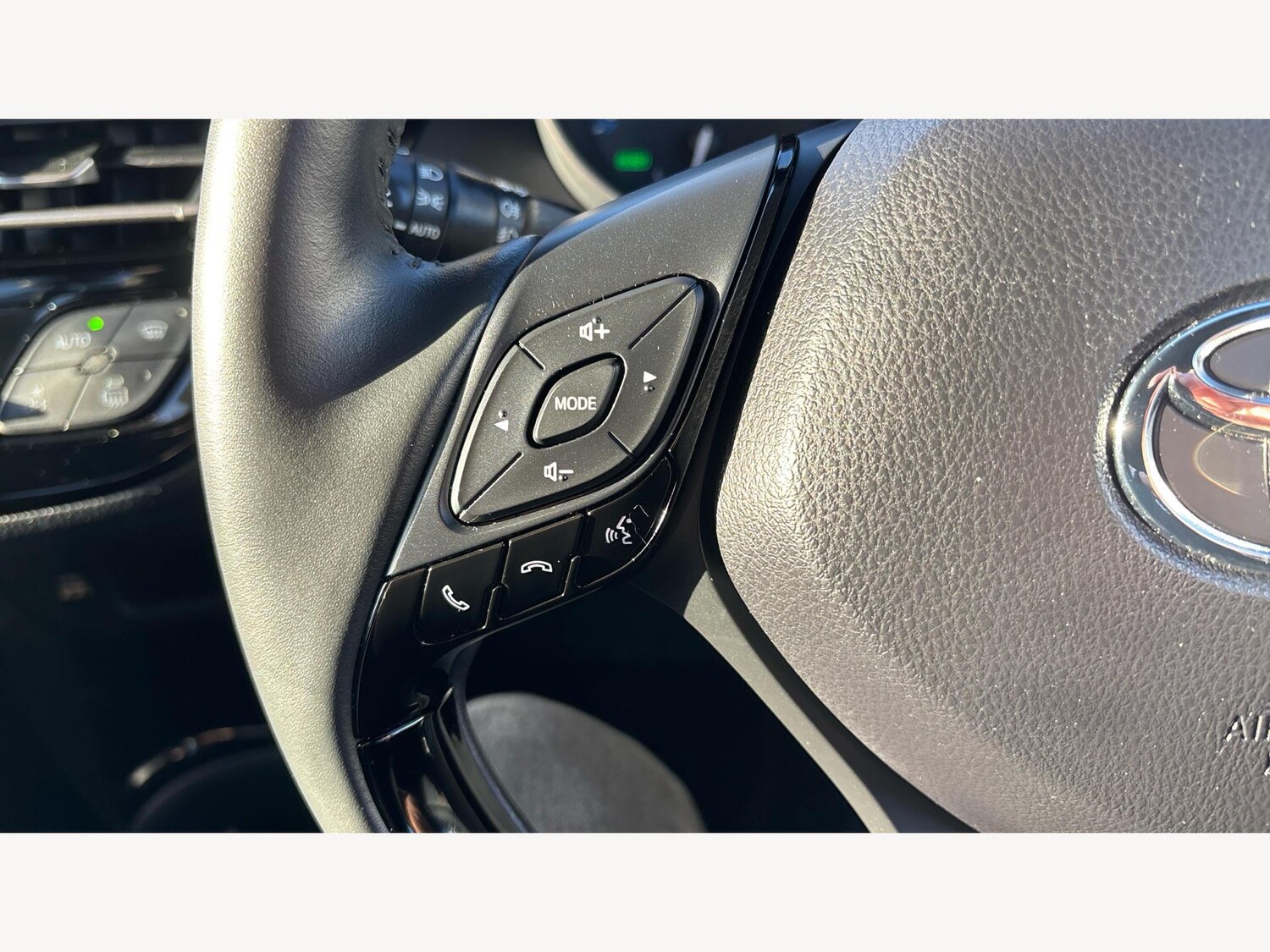 Used Toyota C-HR 2023 for sale - 77066568: Photo 24