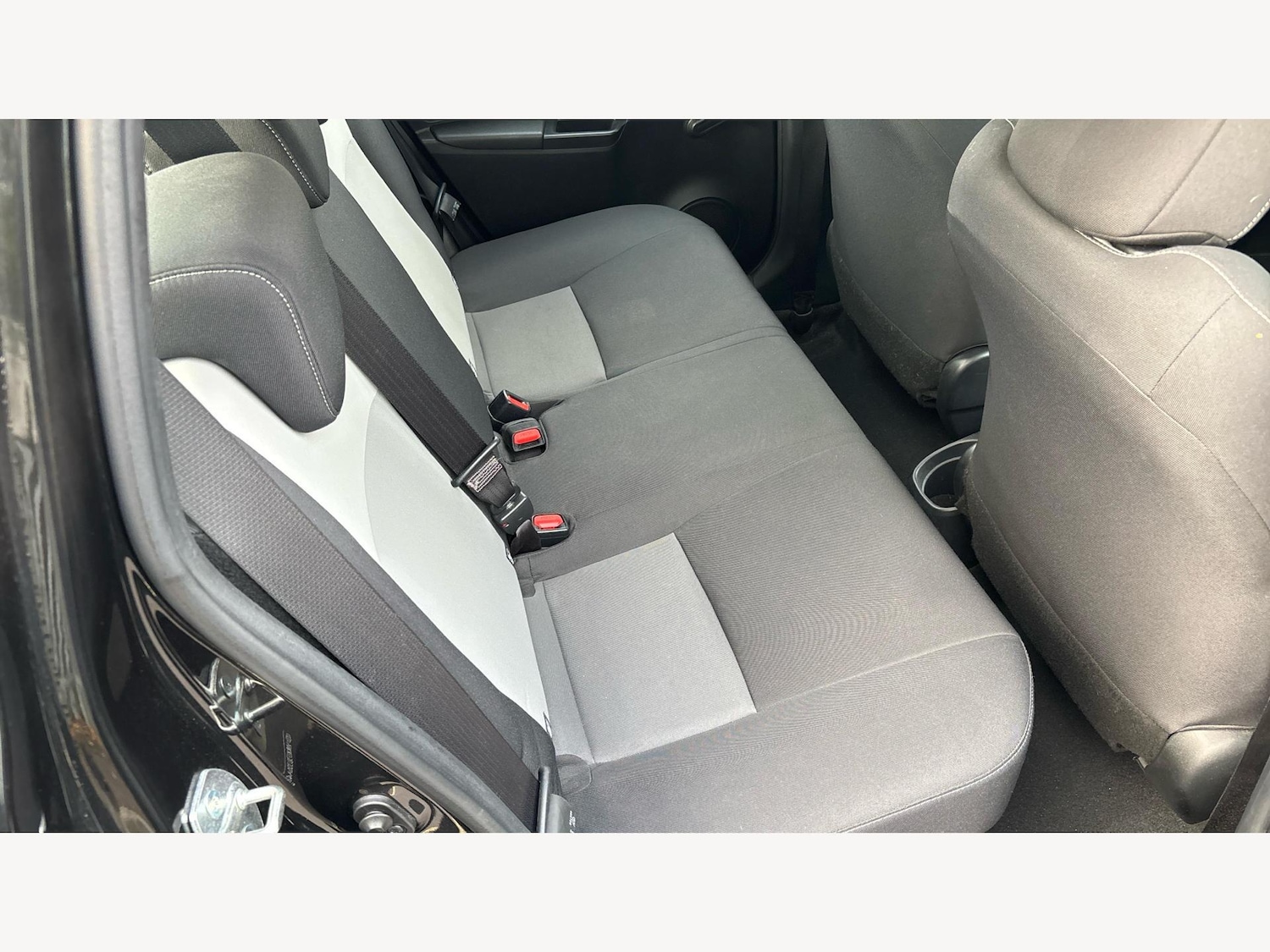 Used Toyota Yaris 2018 for sale - 76513276: Photo 14