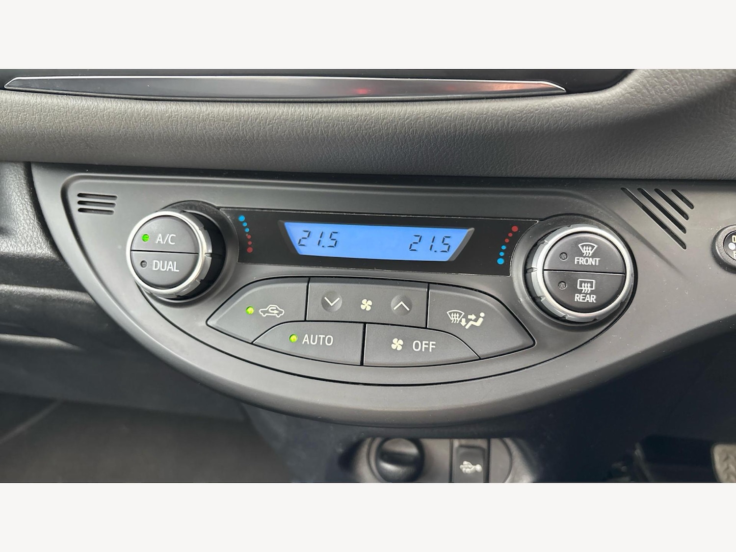 Used Toyota Yaris 2018 for sale - 76513276: Photo 23