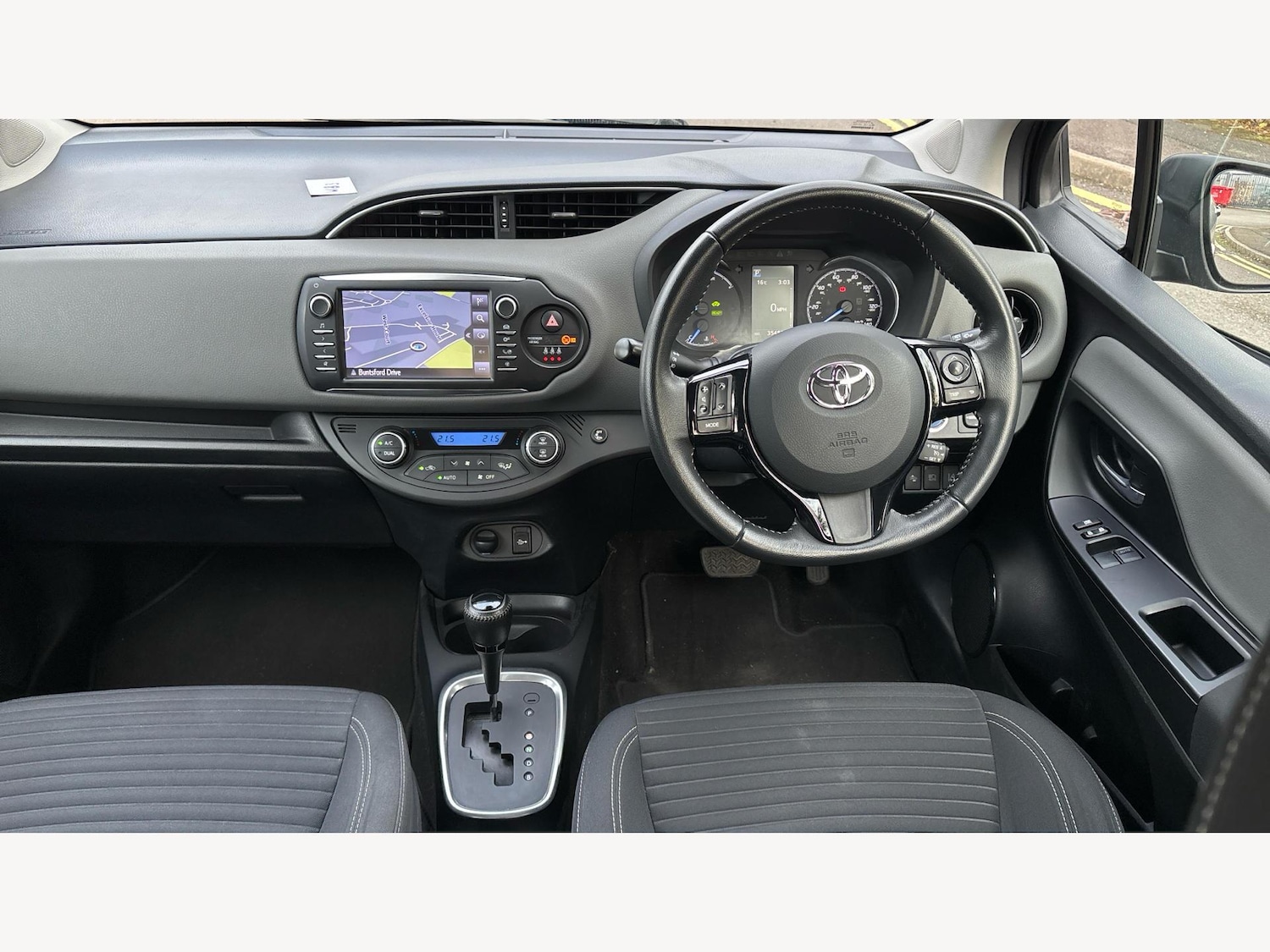 Used Toyota Yaris 2018 for sale - 76513276: Photo 7