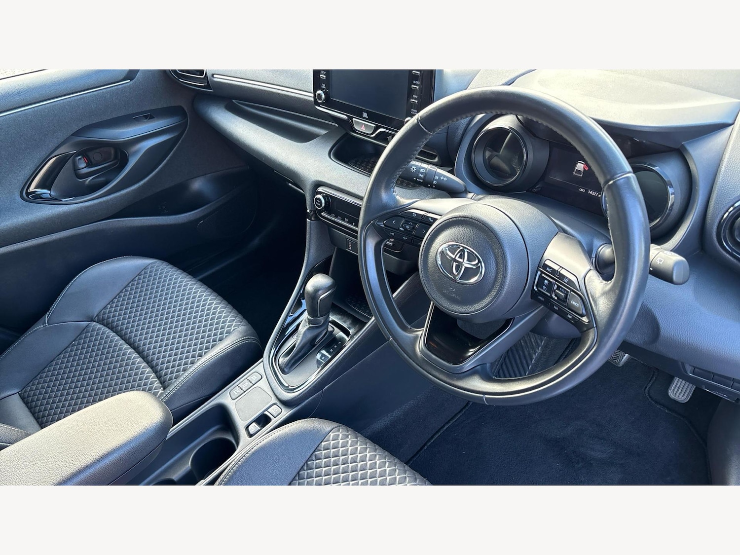 Used Toyota Yaris 2022 for sale - 77455658: Photo 13