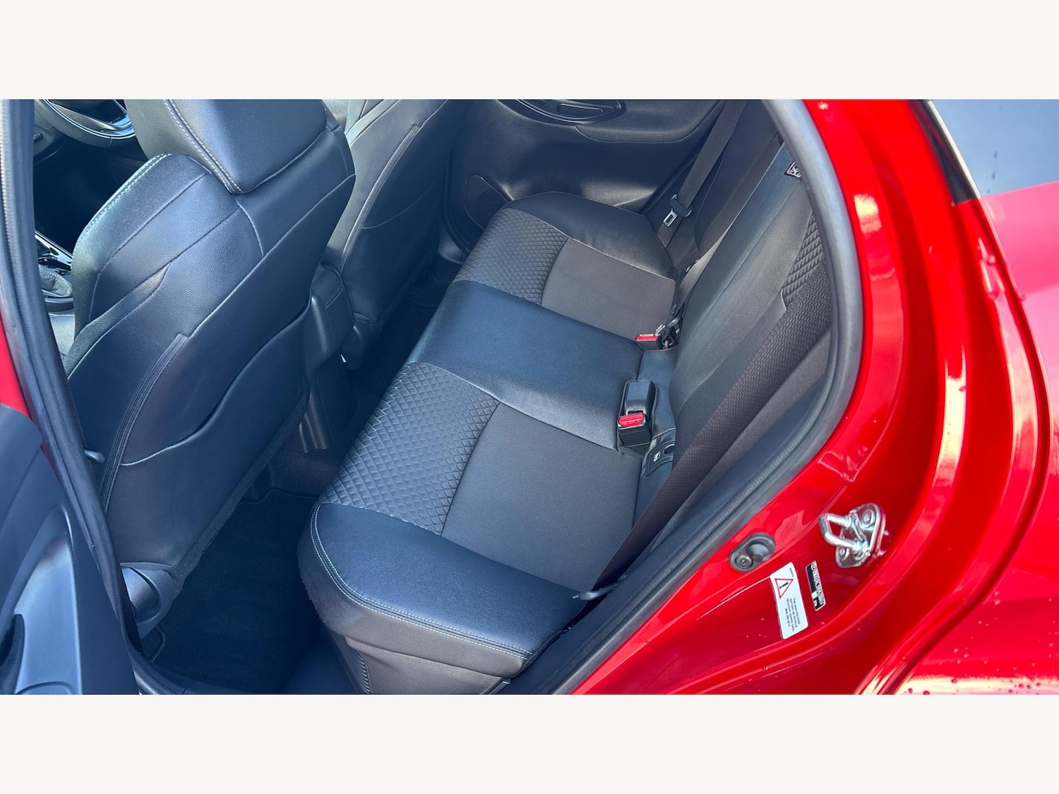 Used Toyota Yaris 2022 for sale - 77455658: Photo 15