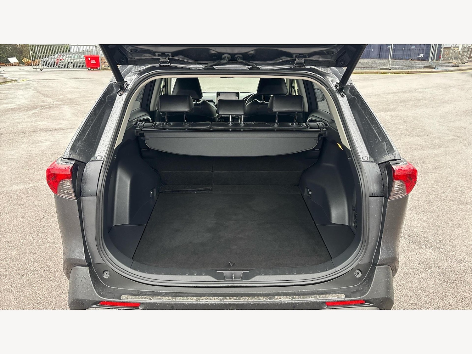 Used Toyota RAV4 2019 for sale - 76607418: Photo 16