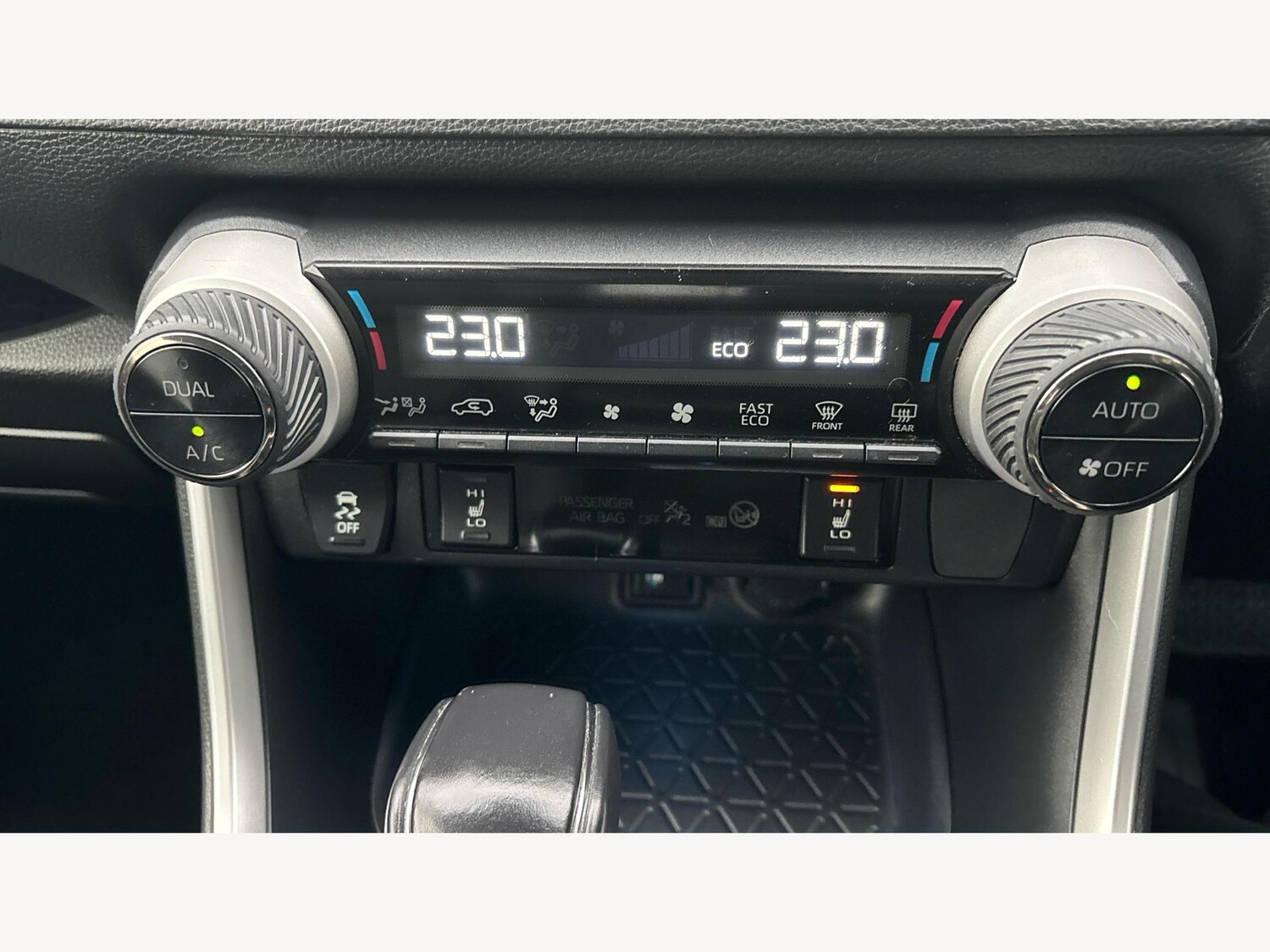 Used Toyota RAV4 2019 for sale - 76607418: Photo 23