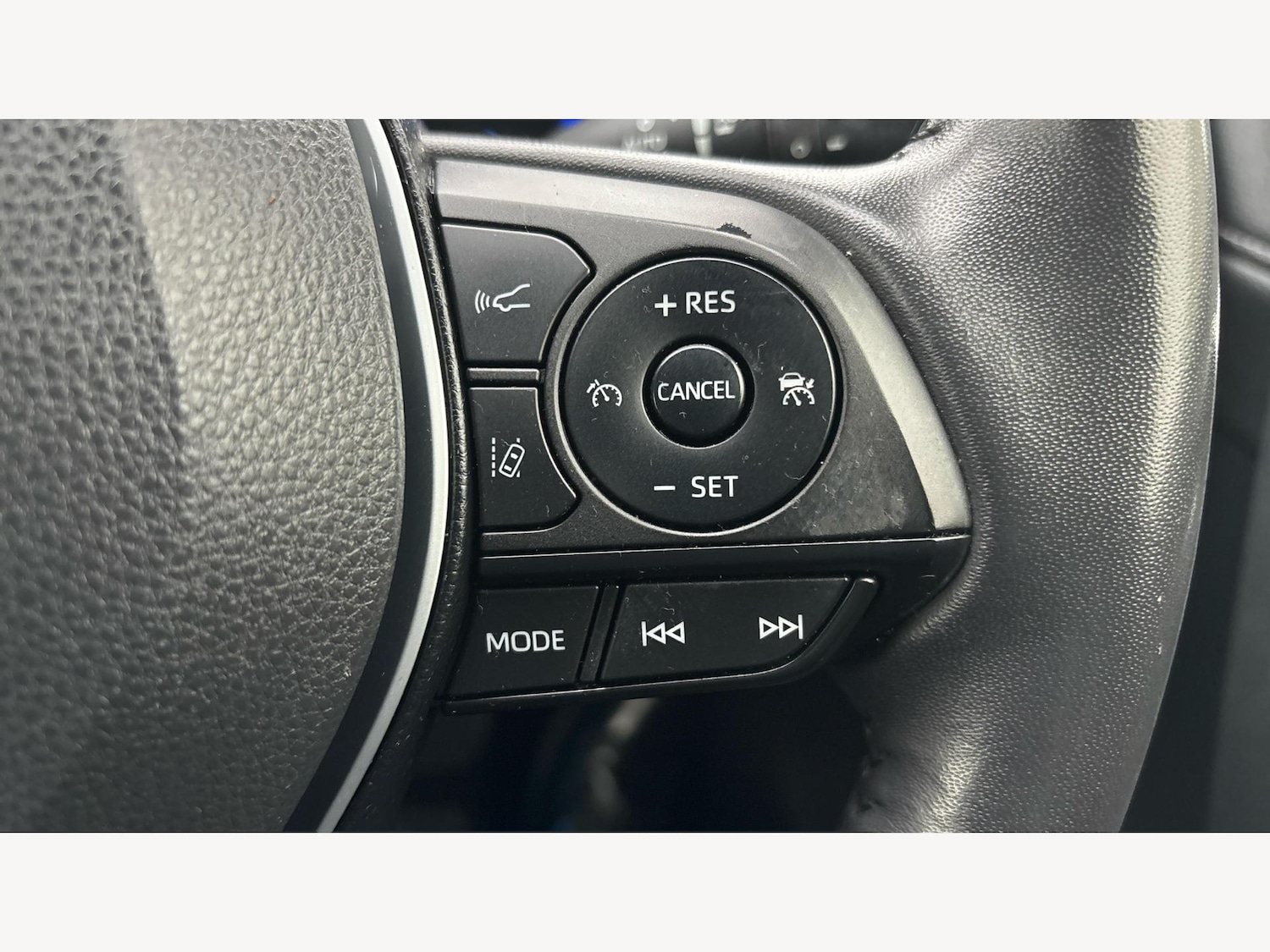 Used Toyota RAV4 2019 for sale - 76607418: Photo 25