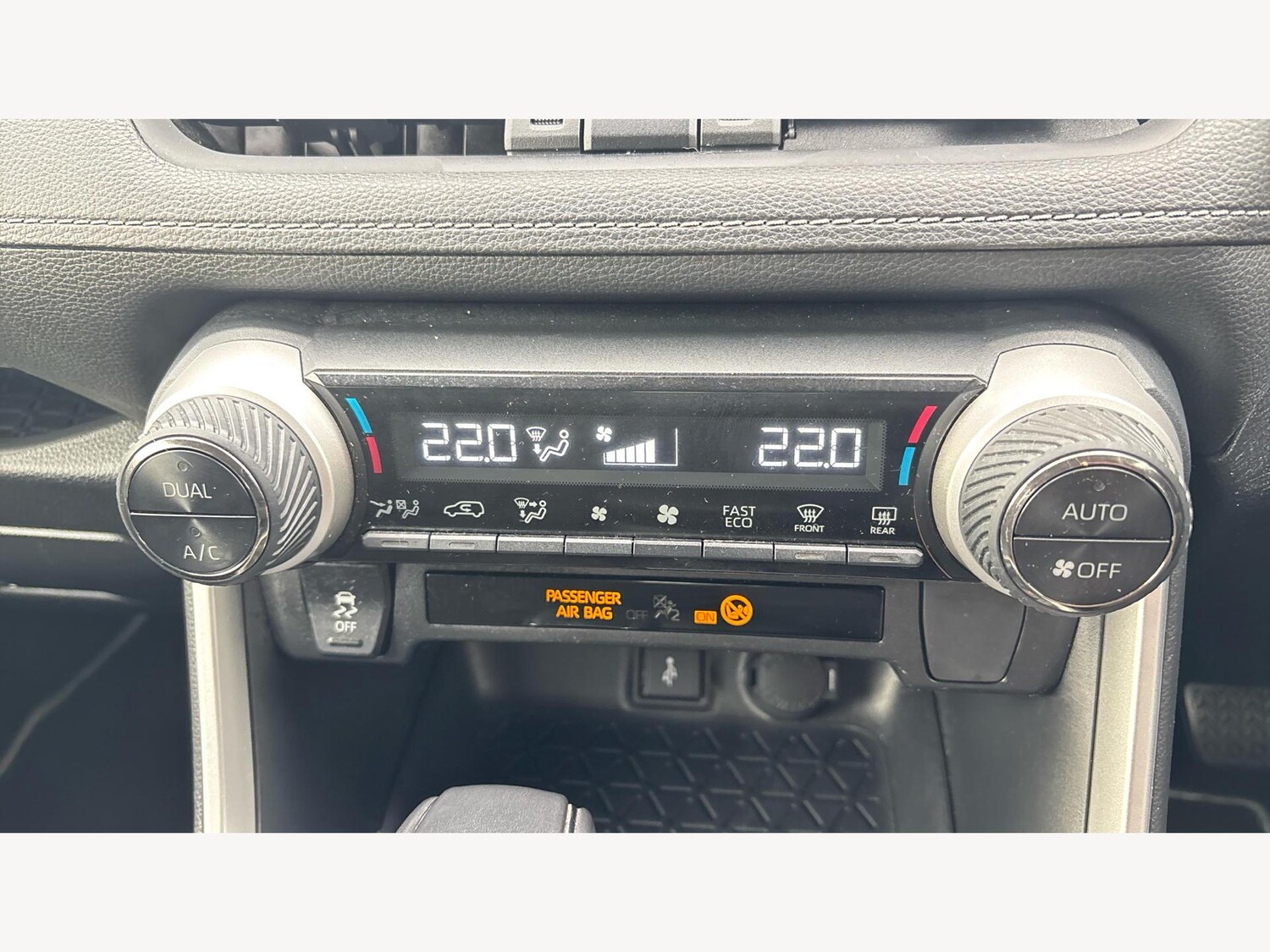 Used Toyota RAV4 2020 for sale - 76239713: Photo 23