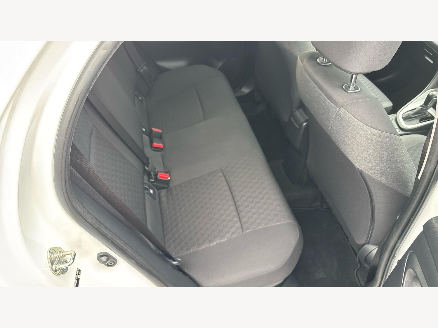 Used Toyota Yaris for sale - 77768275: Photo 14