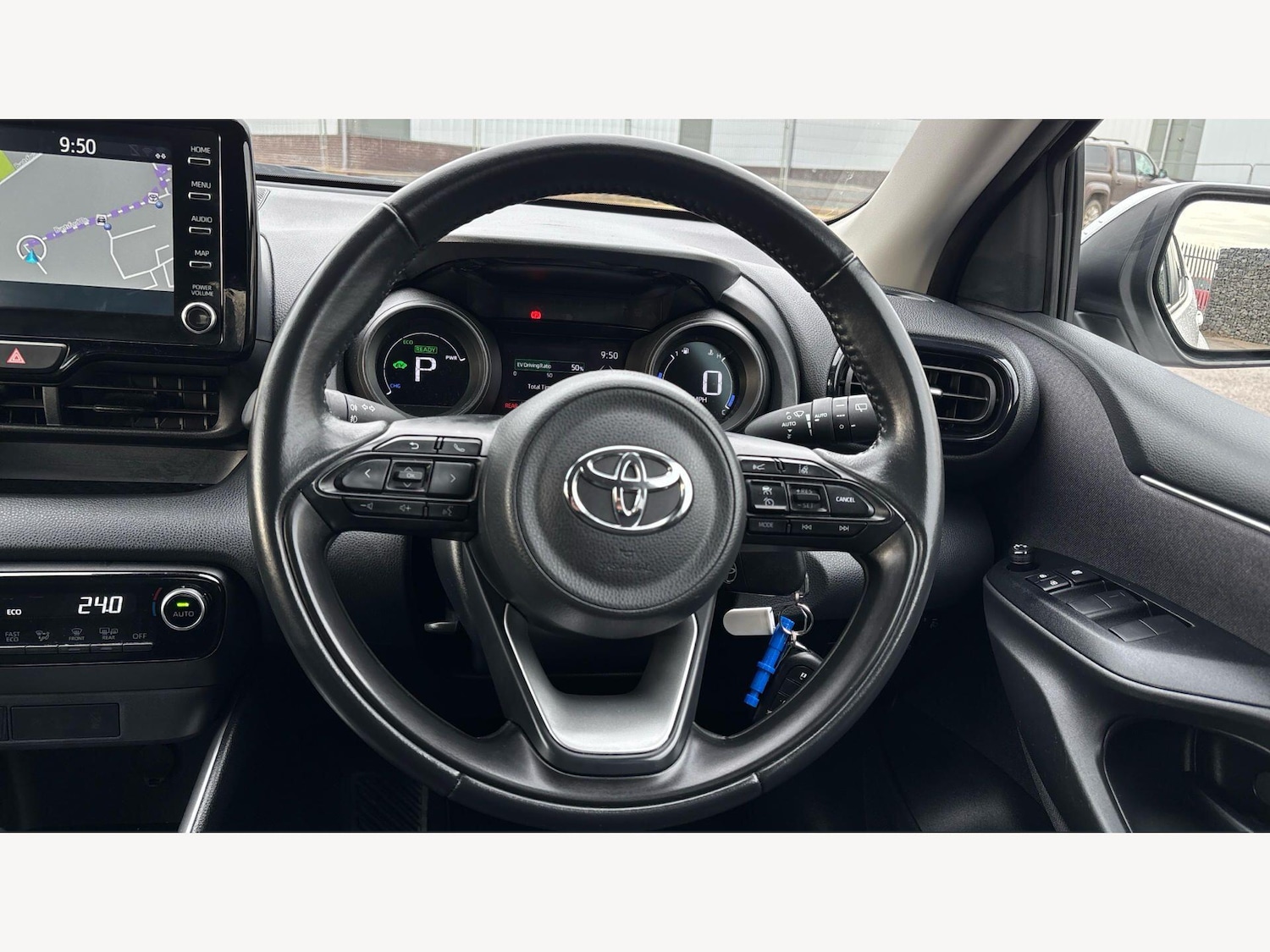 Used Toyota Yaris for sale - 77768275: Photo 8