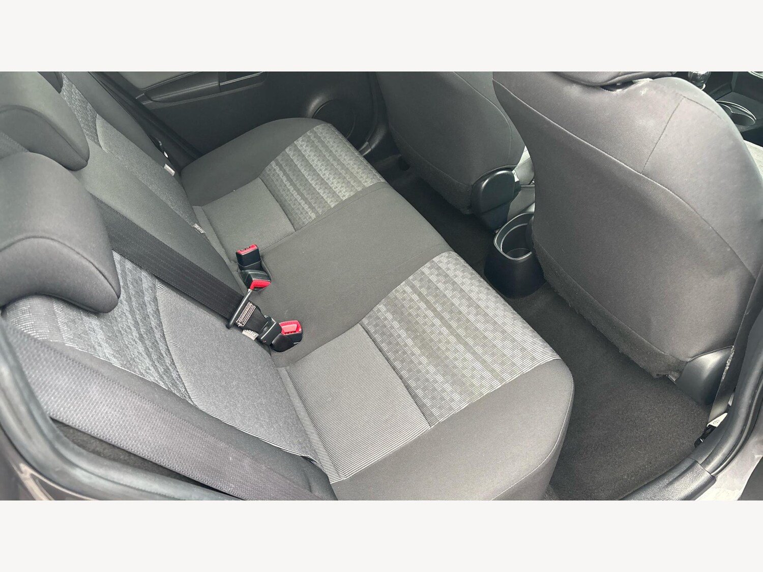 Used Toyota Yaris 2016 for sale - 76562082: Photo 14