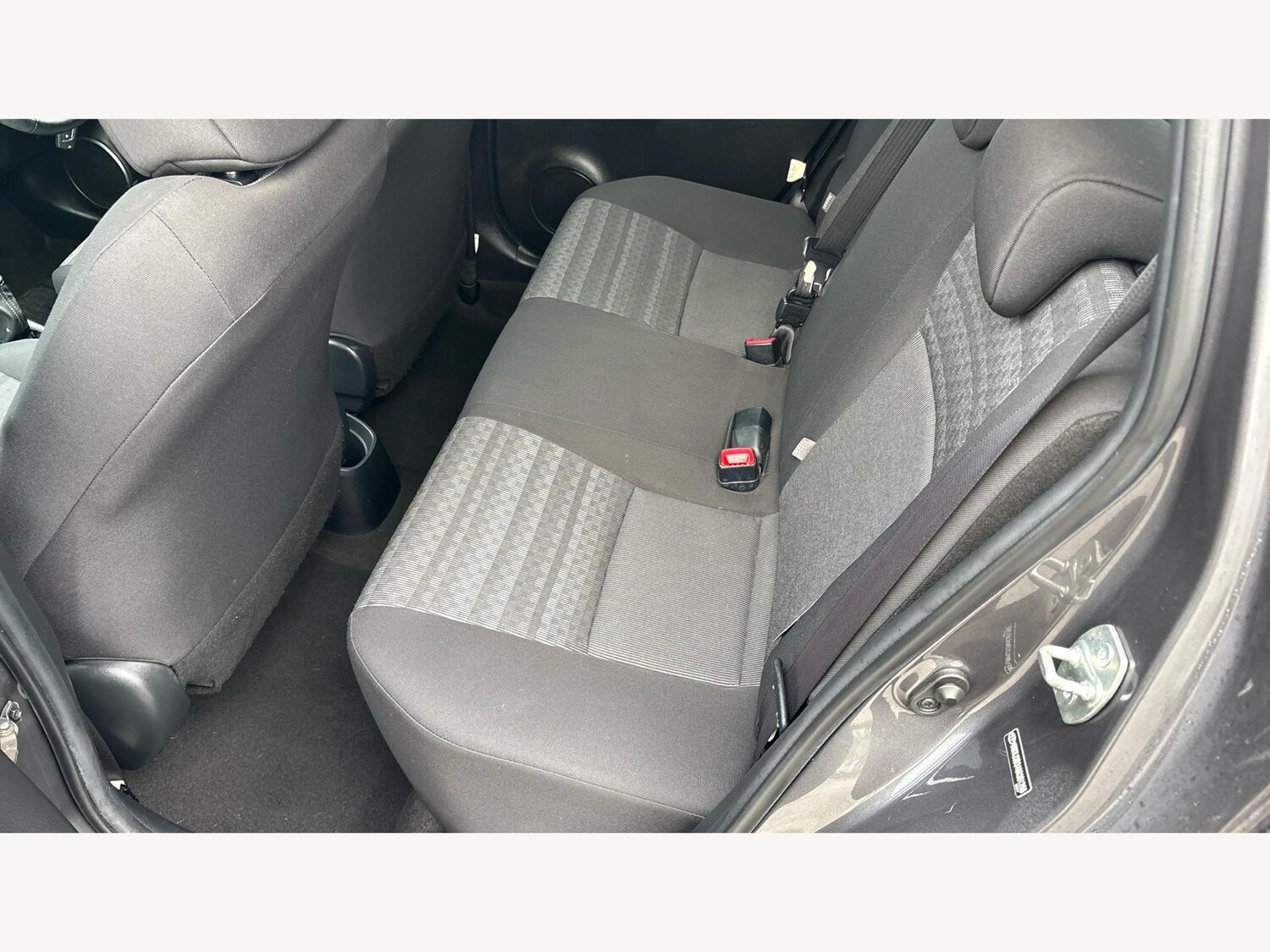 Used Toyota Yaris 2016 for sale - 76562082: Photo 15