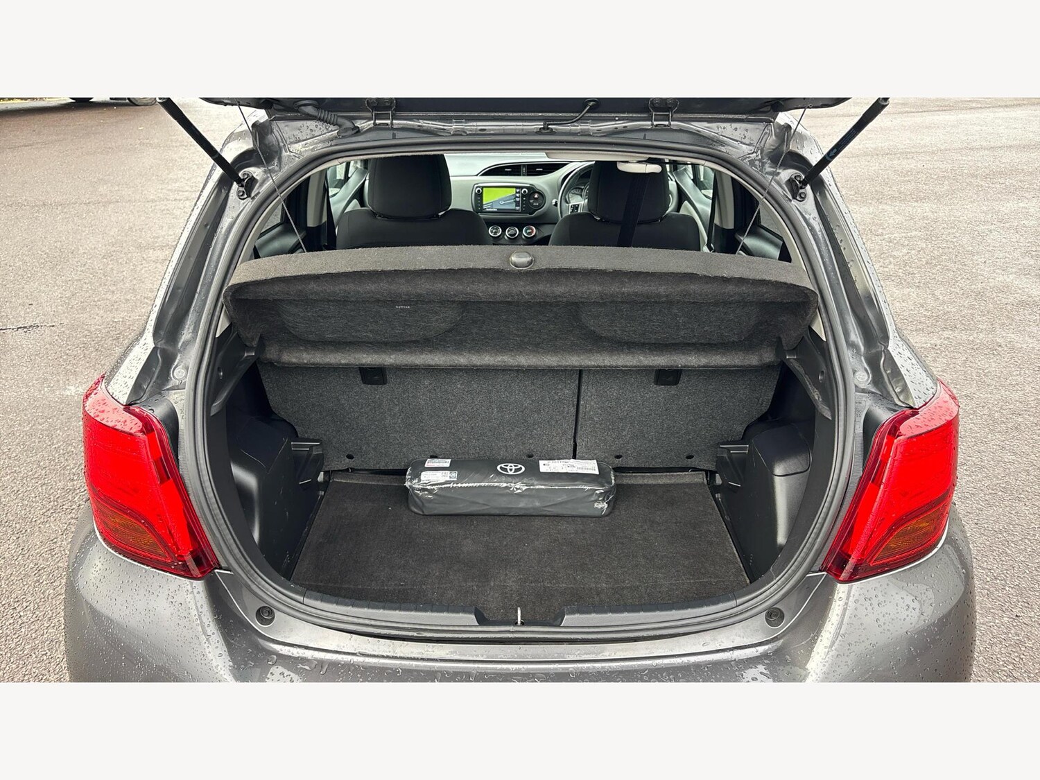 Used Toyota Yaris 2016 for sale - 76562082: Photo 16