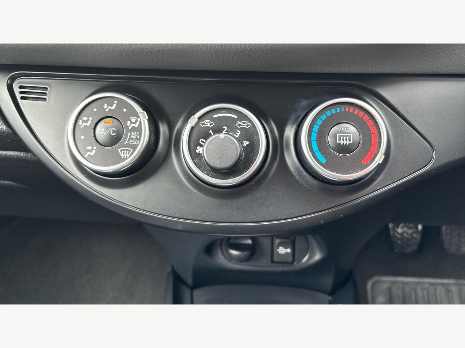 Used Toyota Yaris 2016 for sale - 76562082: Photo 23