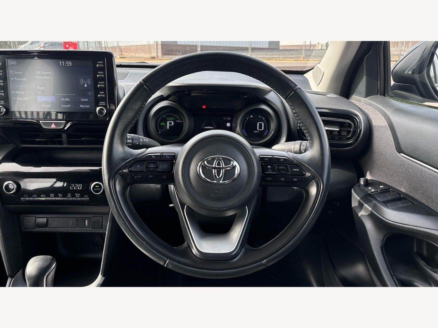 Used Toyota Yaris Cross 2024 for sale - 77783666: Photo 8