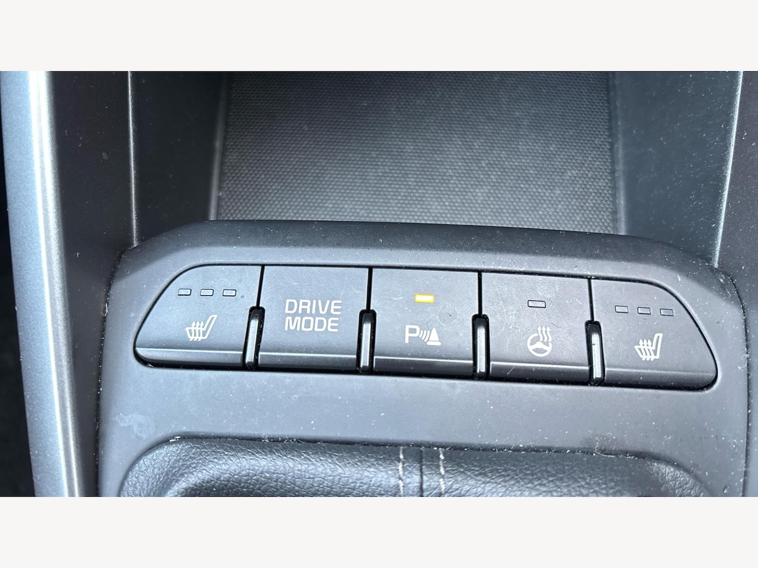 Used Kia Stonic 2021 for sale - 76512076: Photo 26