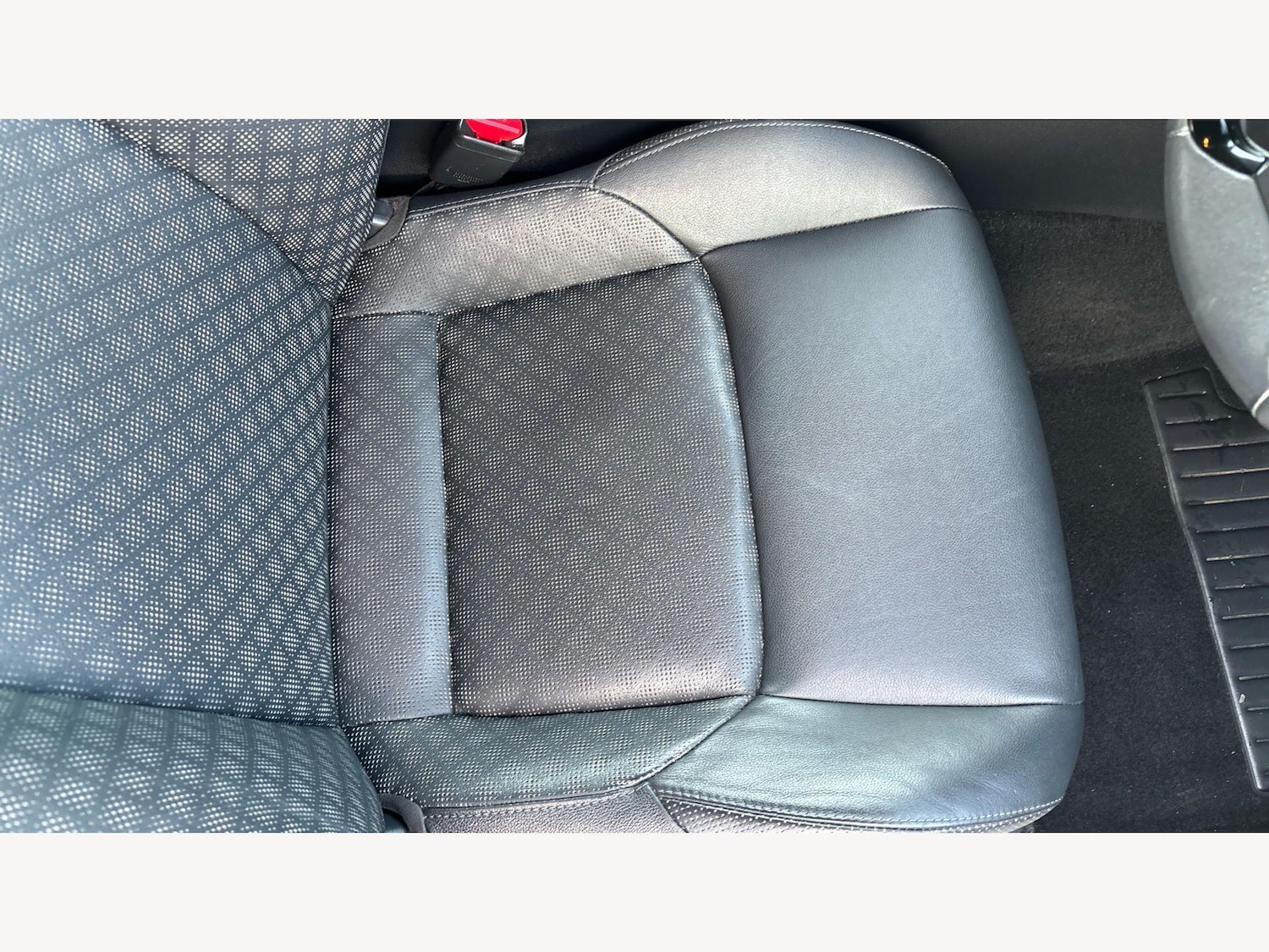 Used Toyota C-HR 2020 for sale - 78185472: Photo 19