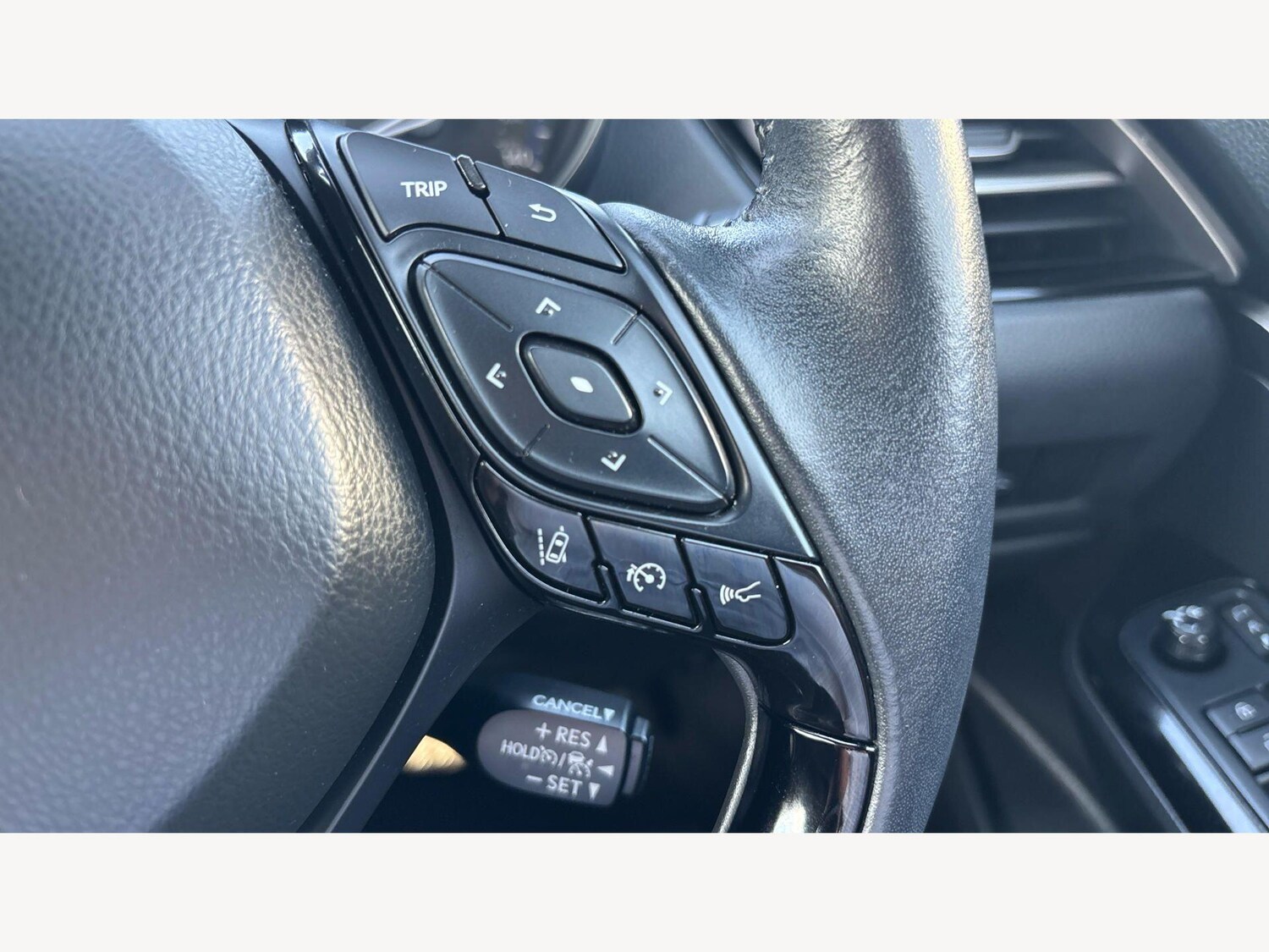 Used Toyota C-HR 2020 for sale - 78185472: Photo 34