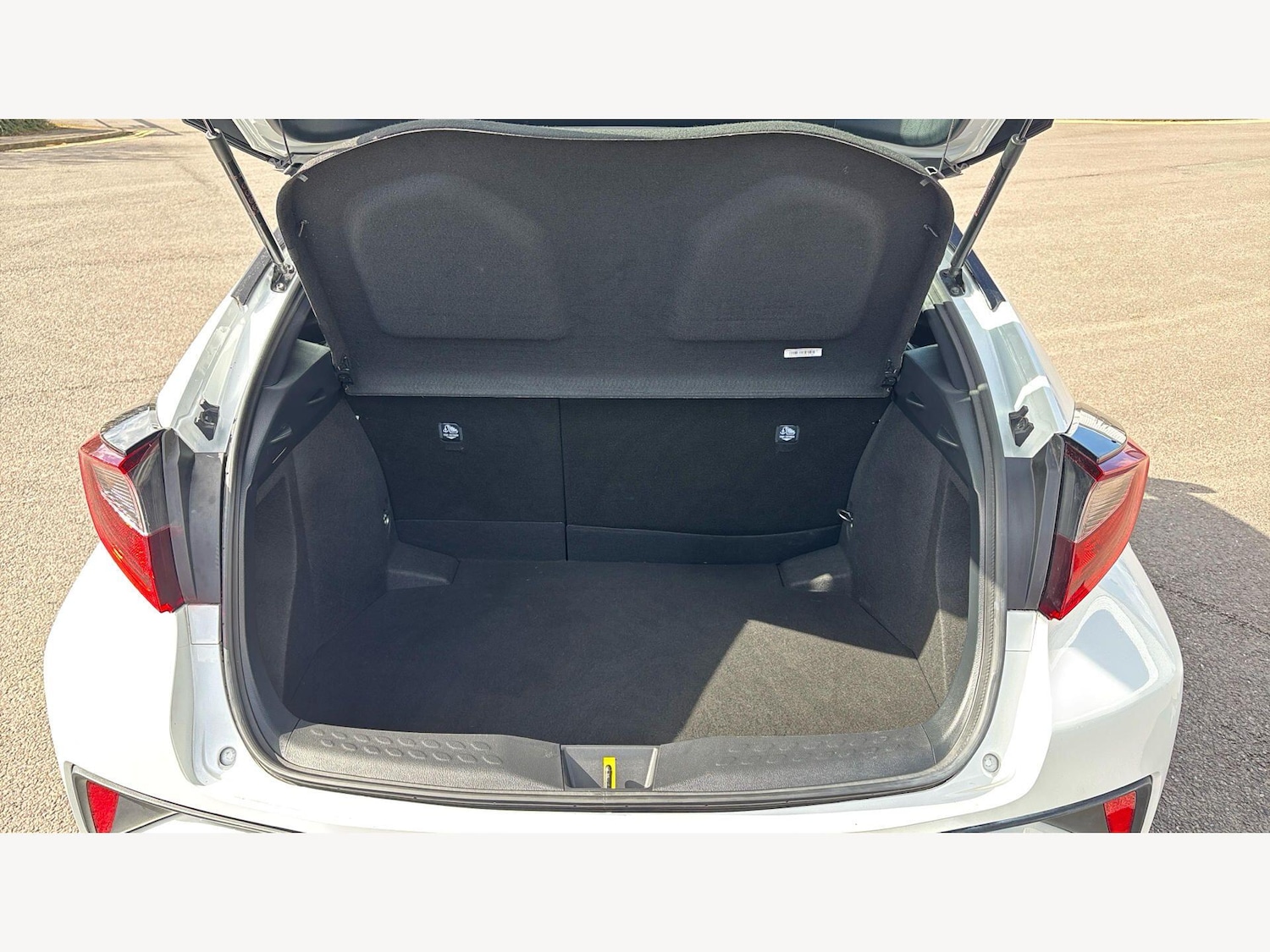 Used Toyota C-HR for sale - 78034207: Photo 16