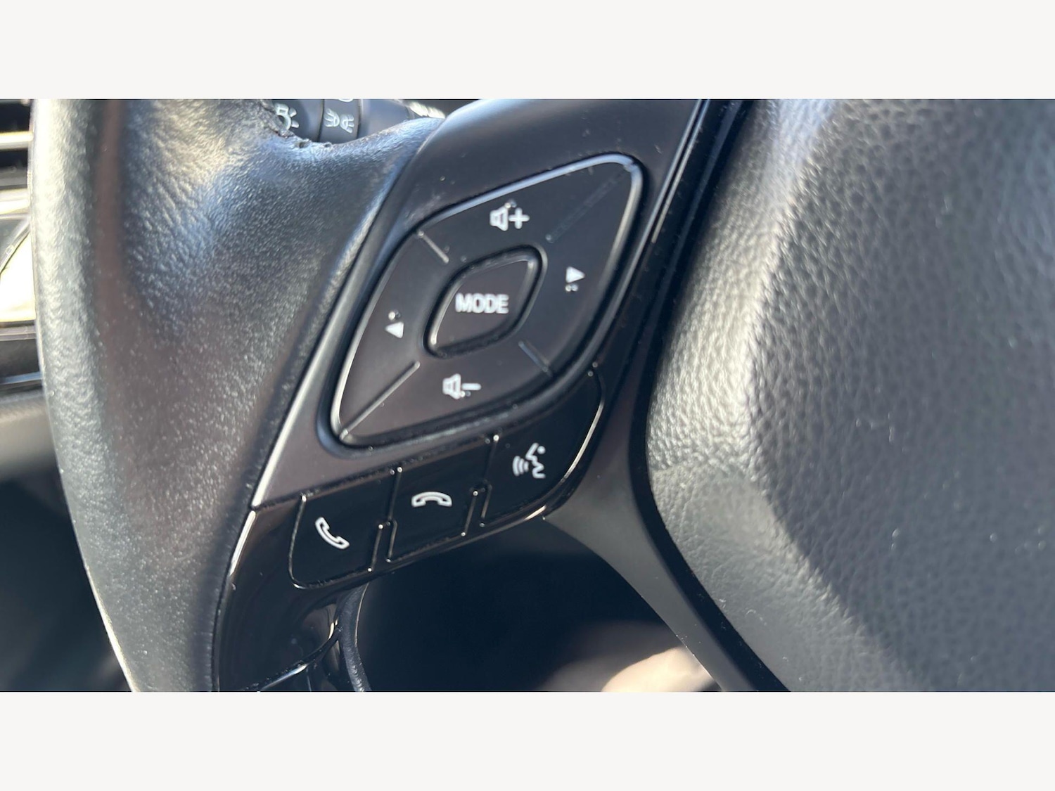 Used Toyota C-HR for sale - 78034207: Photo 24