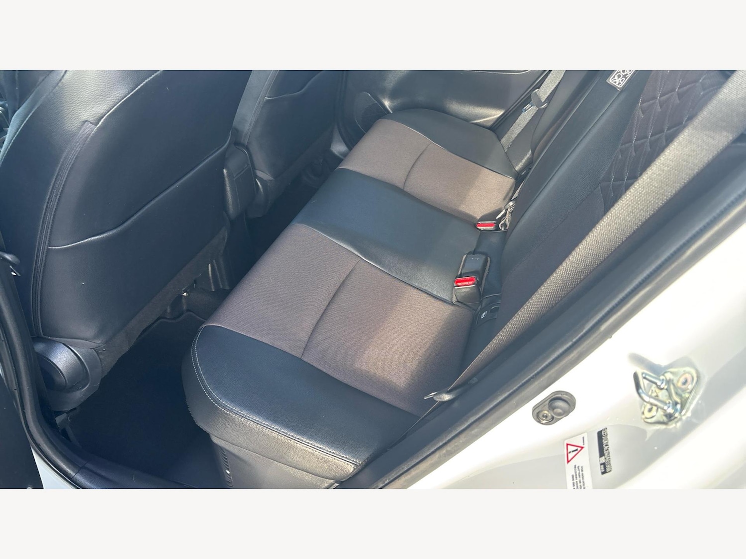Used Toyota Yaris Cross 2023 for sale - 76952241: Photo 15