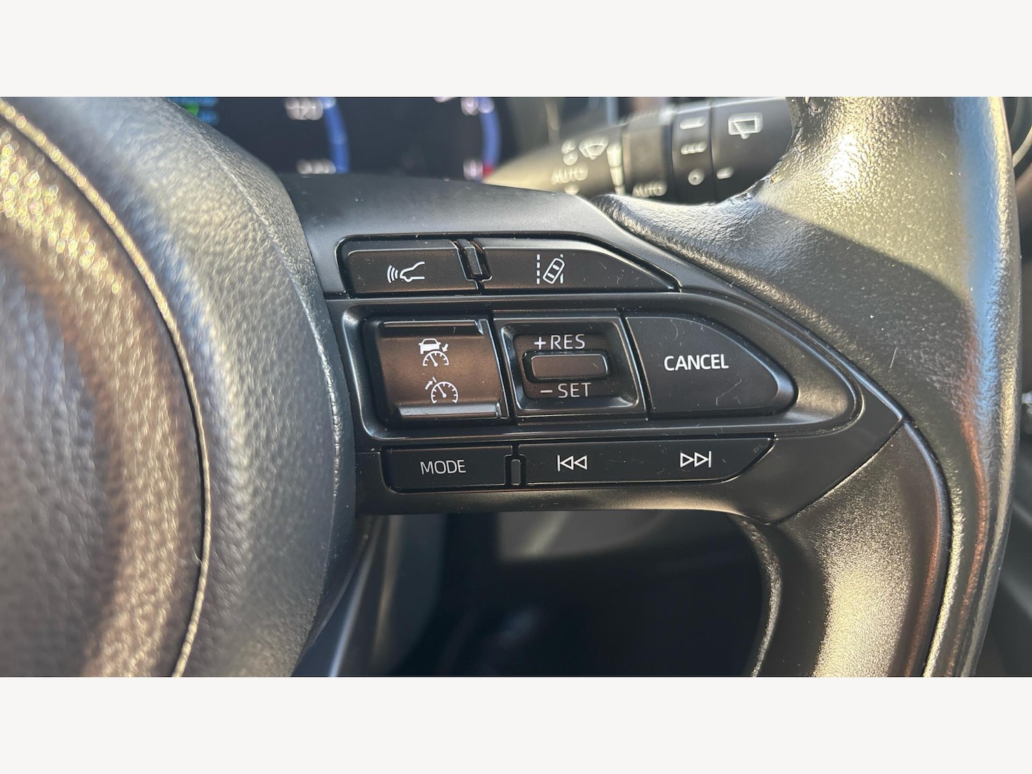 Used Toyota Yaris Cross 2023 for sale - 76952241: Photo 25