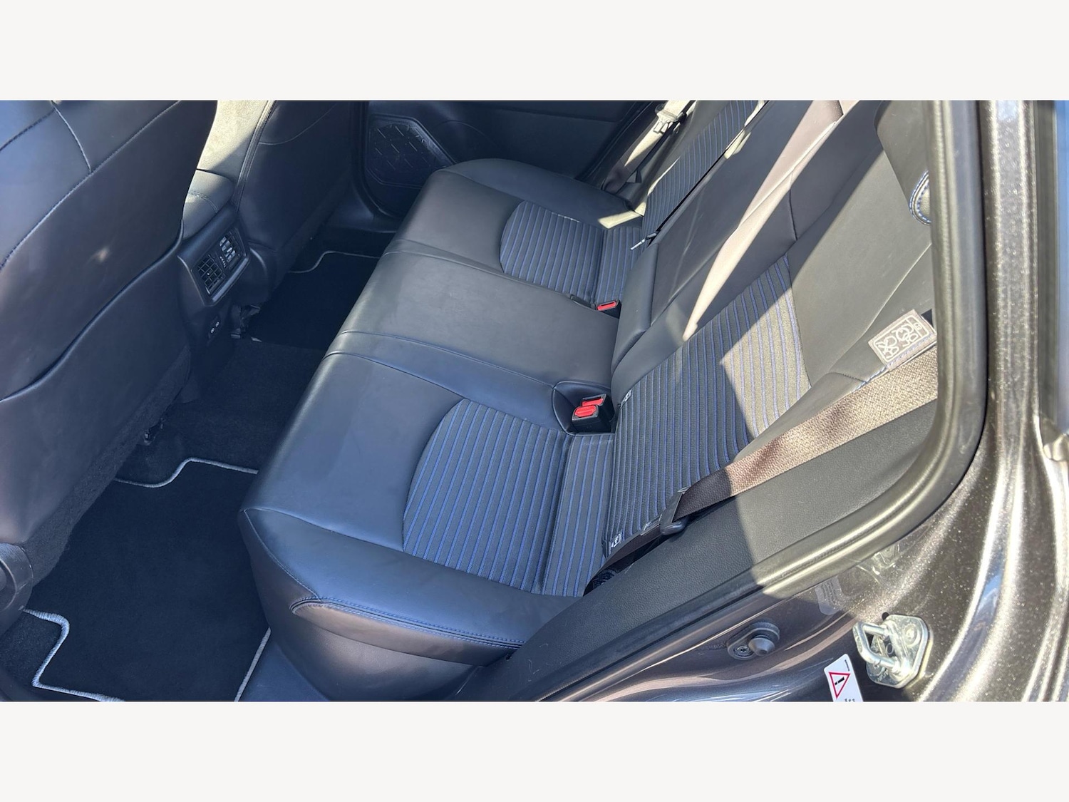 Used Toyota RAV4 2022 for sale - 76371594: Photo 15