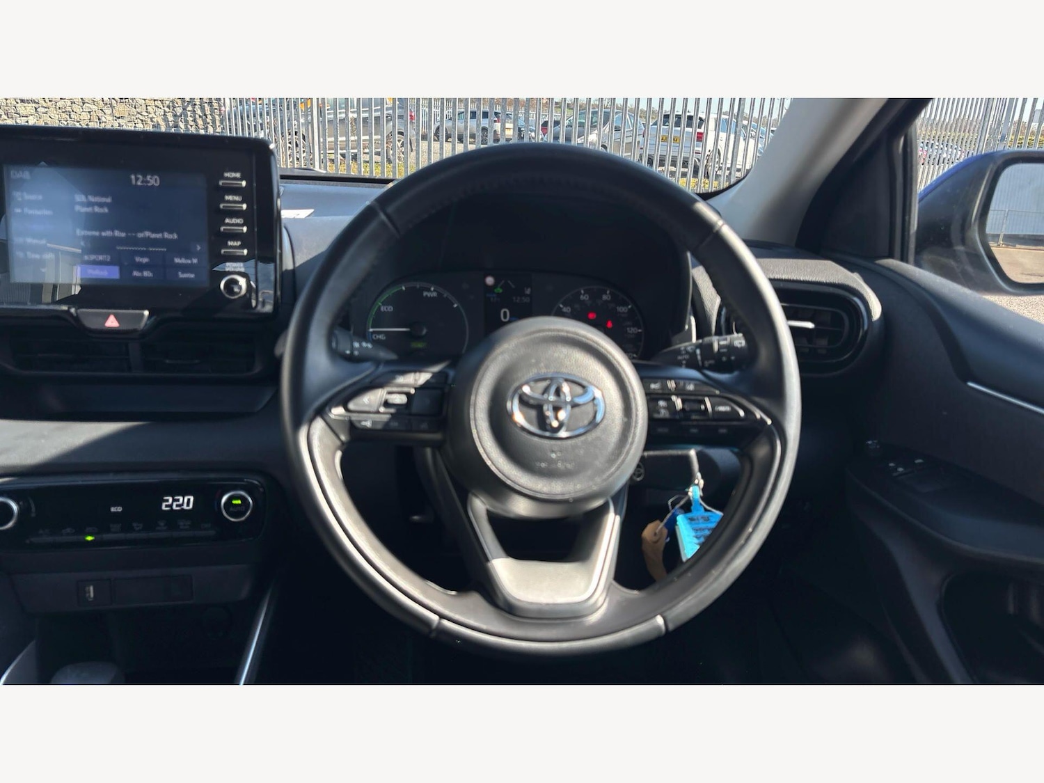 Used Toyota Yaris 2022 for sale - 78035072: Photo 8
