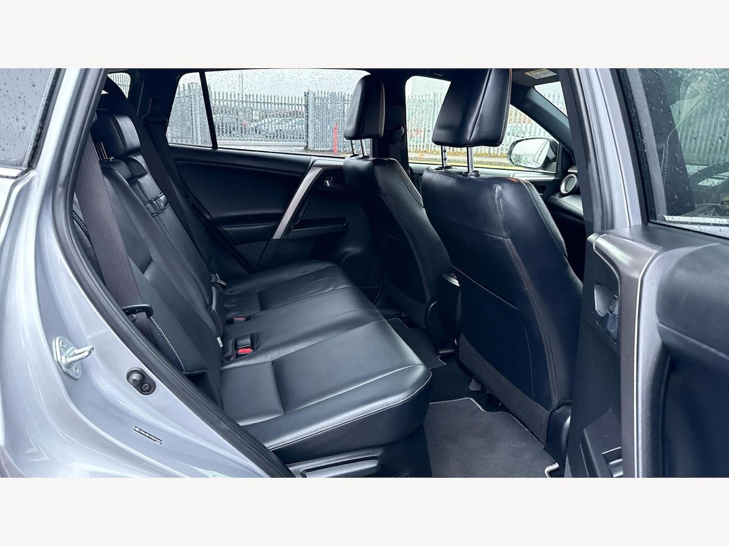 Used Toyota RAV4 2017 for sale - 77612488: Photo 14