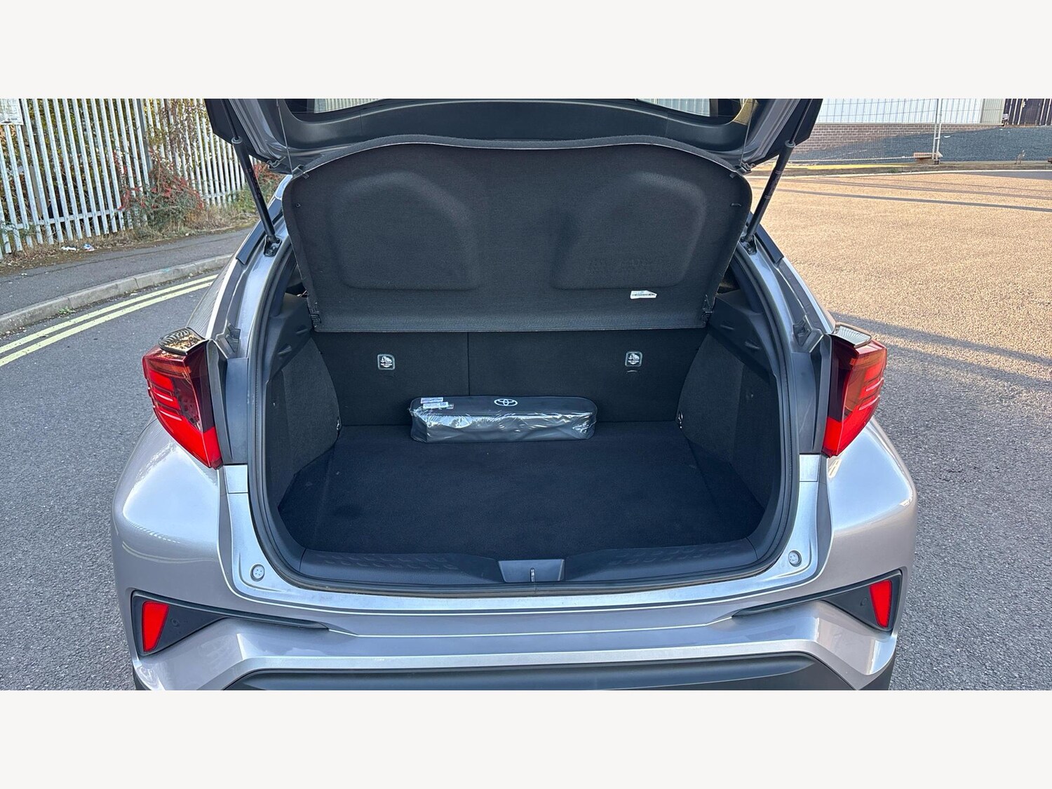 Used Toyota C-HR 2020 for sale - 76608574: Photo 16