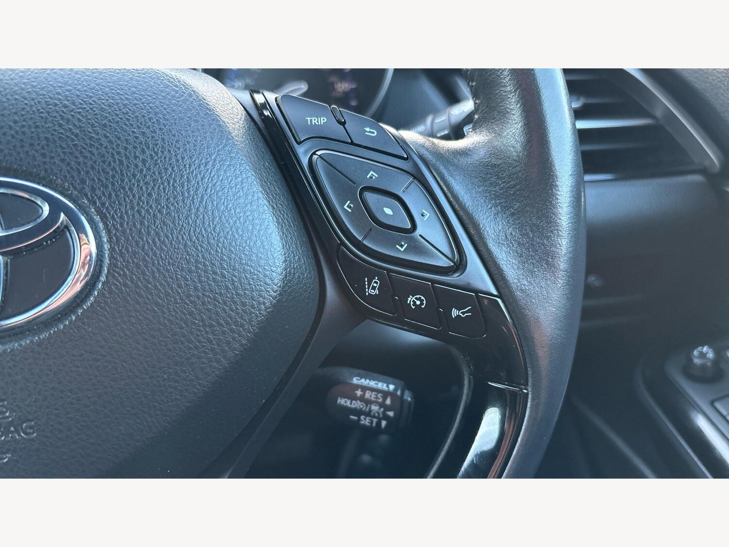 Used Toyota C-HR 2020 for sale - 76608574: Photo 25