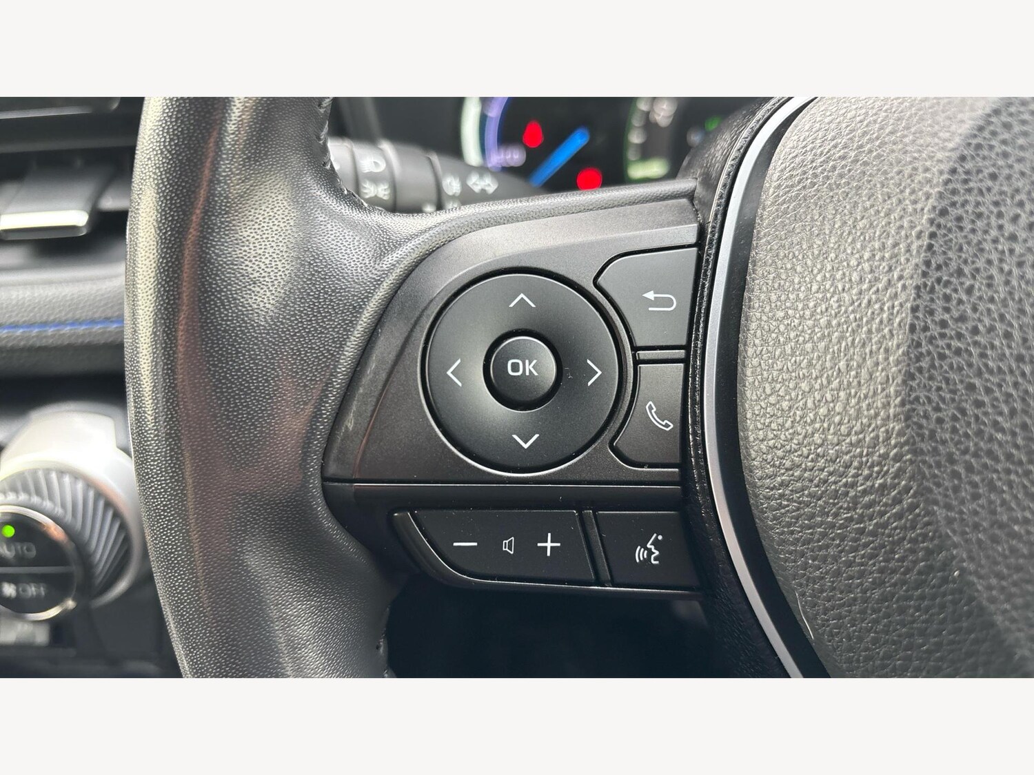 Used Toyota RAV4 2020 for sale - 77229600: Photo 24