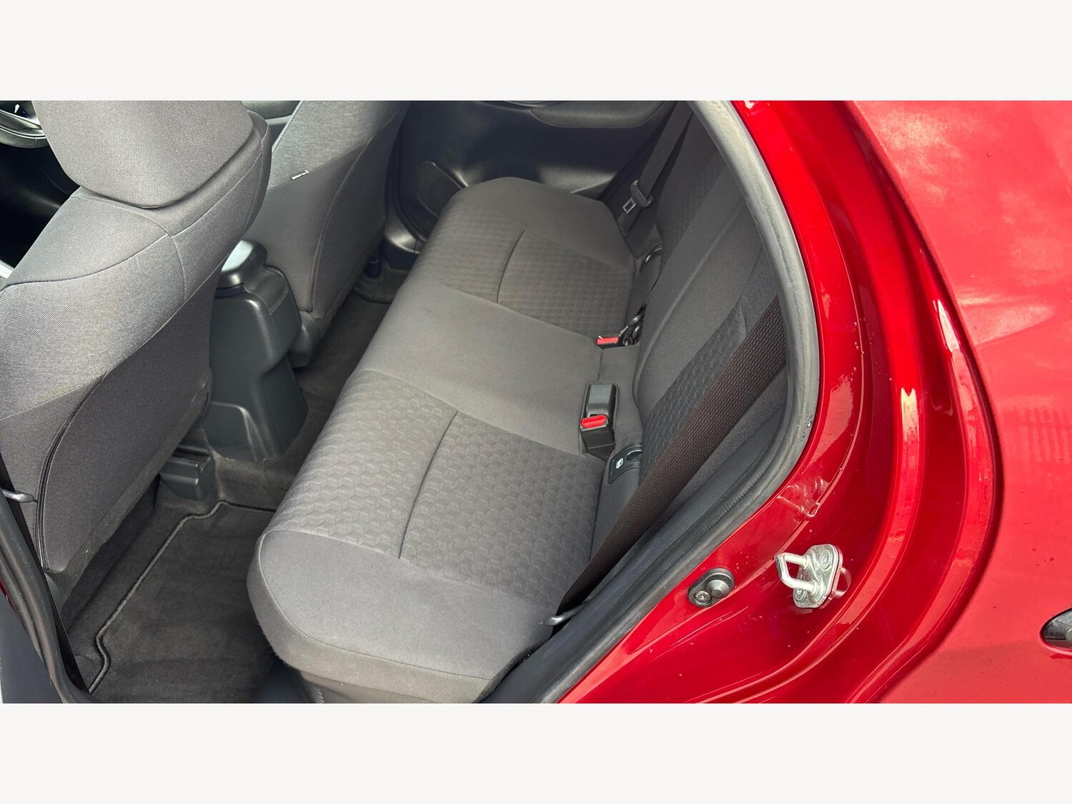Used Toyota Yaris 2021 for sale - 76498448: Photo 15
