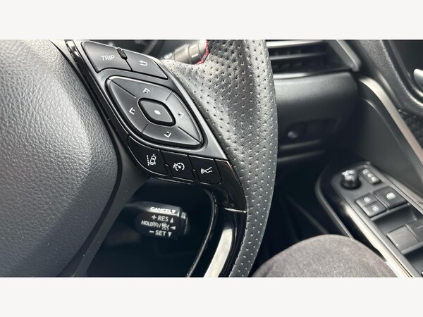 Used Toyota C-HR 2023 for sale - 76201158: Photo 25