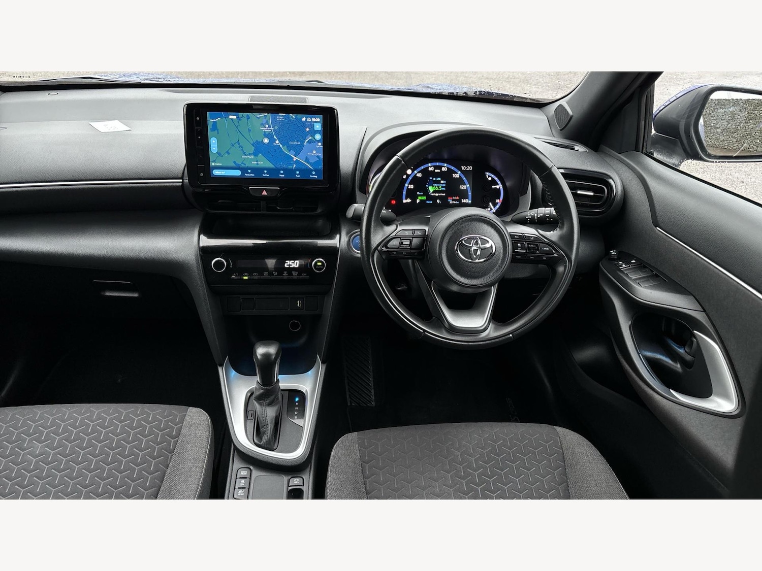 Used Toyota Yaris Cross 2022 for sale - 77425737: Photo 7