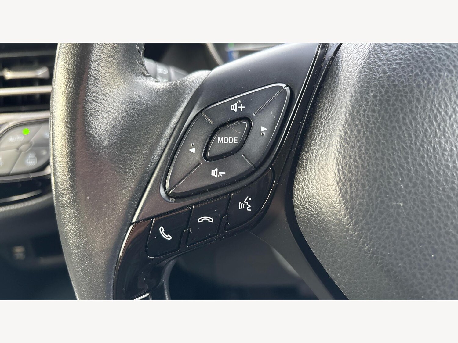 Used Toyota C-HR 2022 for sale - 76336299: Photo 24