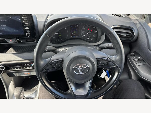 Used Toyota Yaris 2022 for sale - 76326257: Photo 10