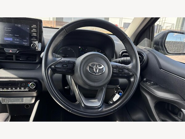 Used Toyota Yaris 2022 for sale - 76326257: Photo 8