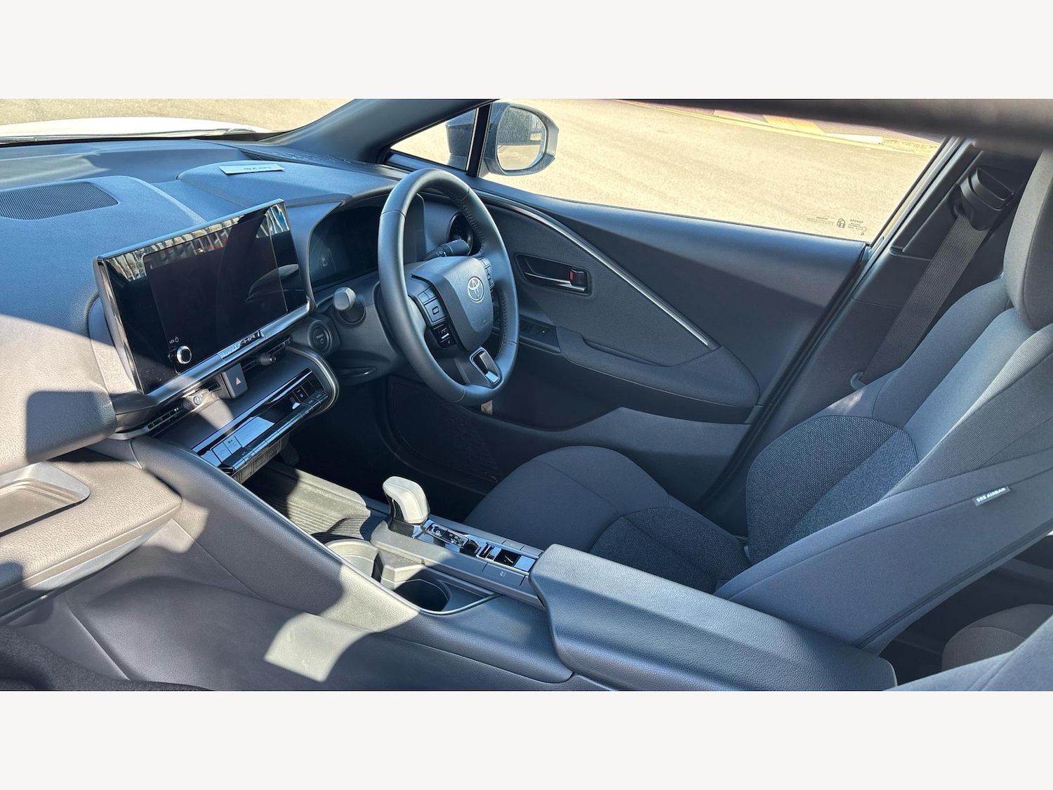 Used Toyota C-HR 2024 for sale - 76260118: Photo 12