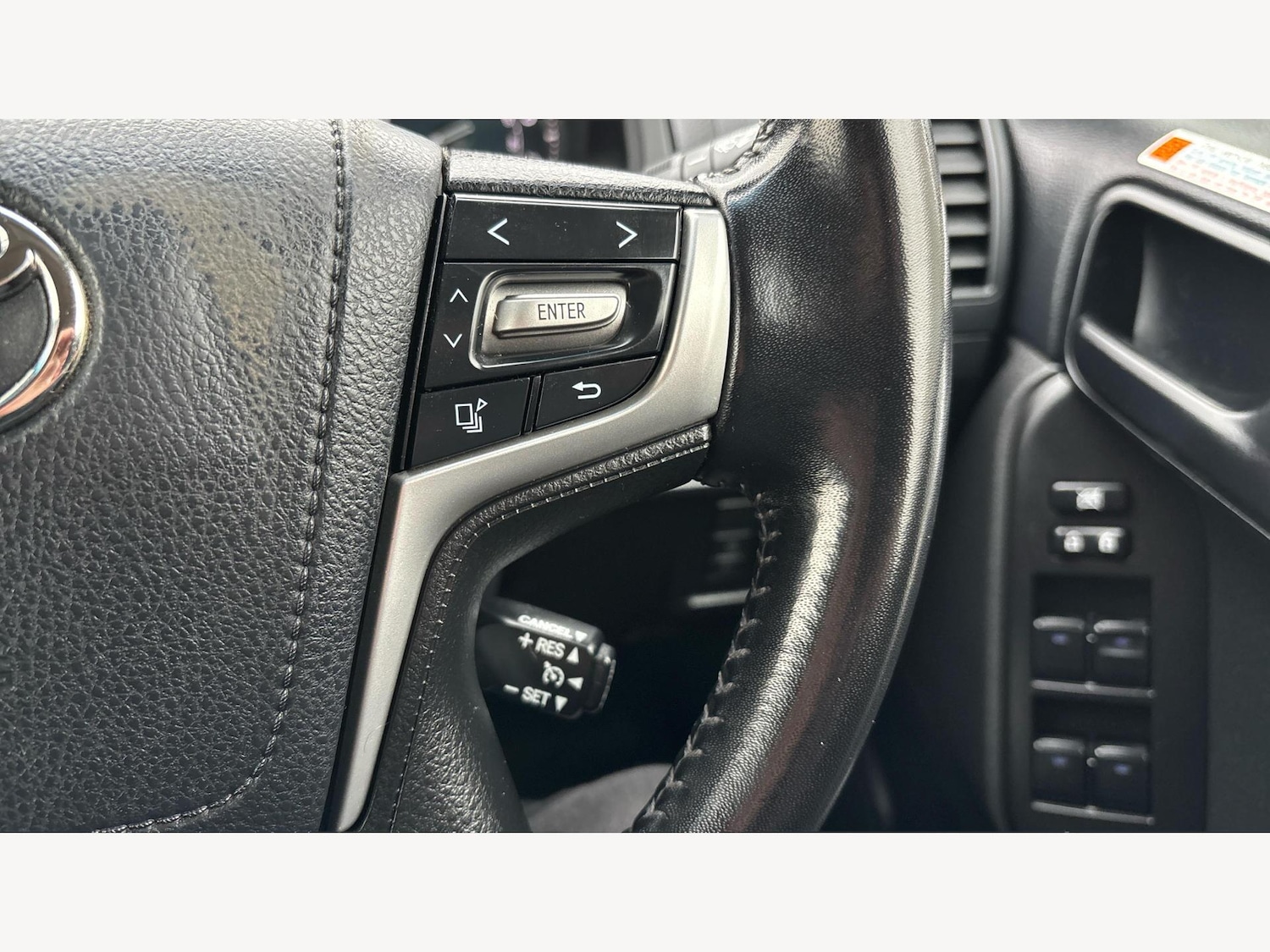 Used Toyota Land Cruiser 2022 for sale - 76701952: Photo 25