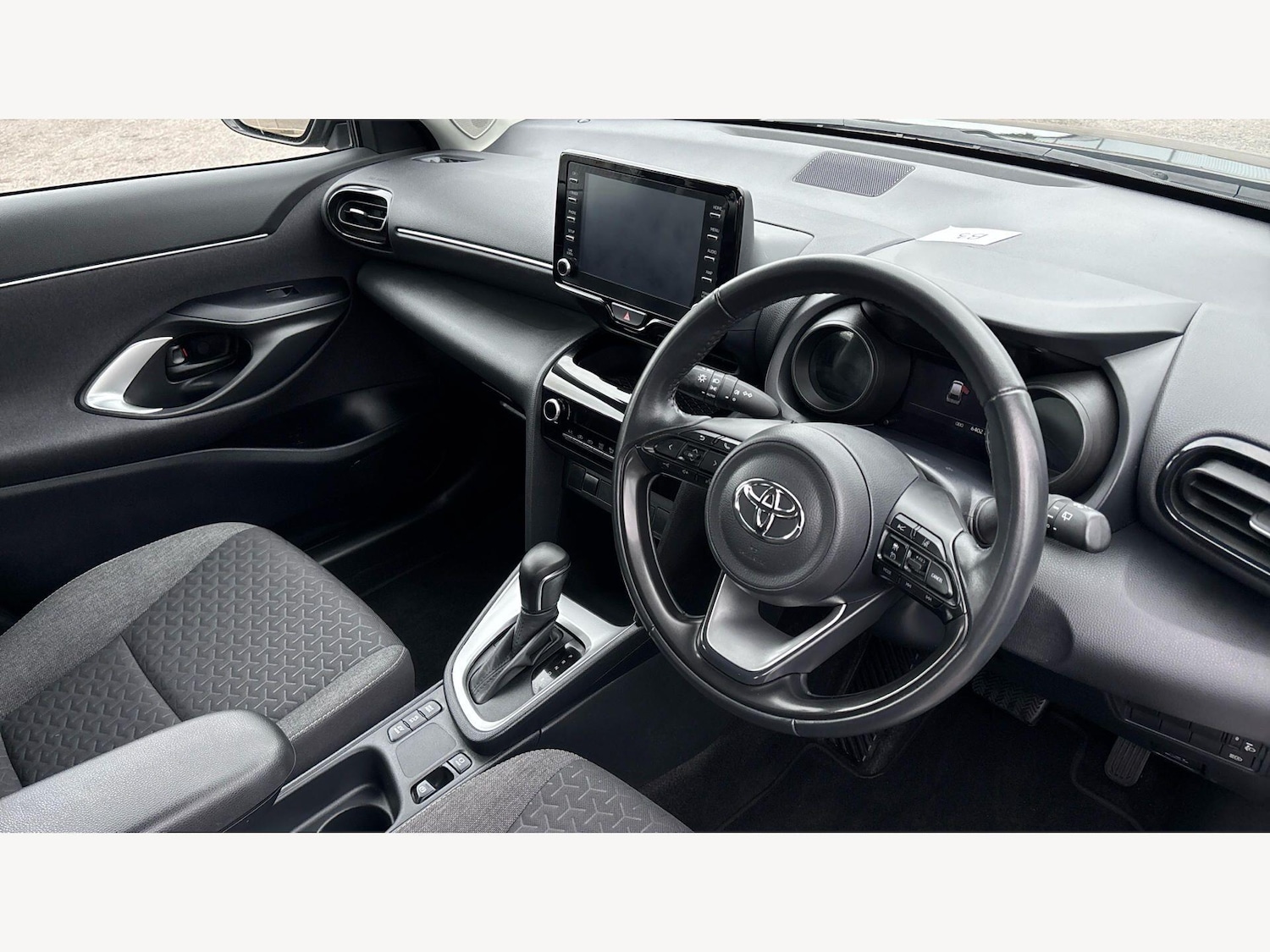 Used Toyota Yaris Cross 2023 for sale - 78170415: Photo 13