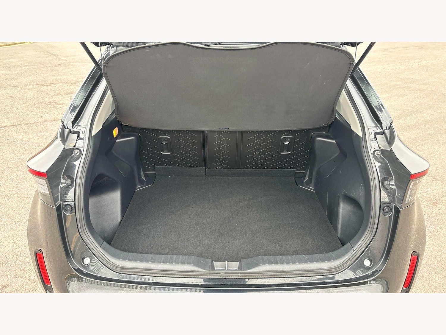 Used Toyota Yaris Cross 2023 for sale - 78170415: Photo 16