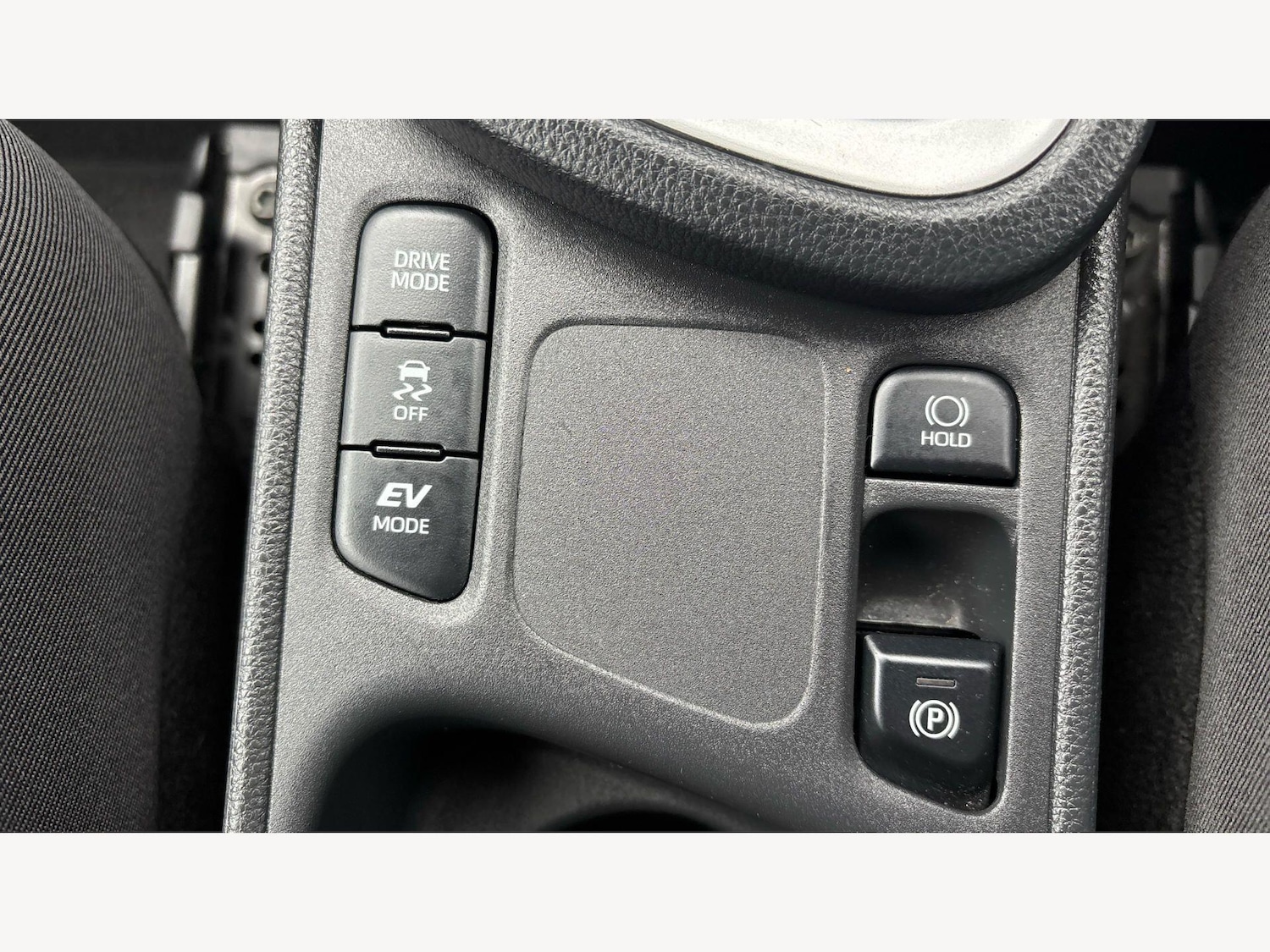 Used Toyota Yaris Cross 2023 for sale - 78170415: Photo 26