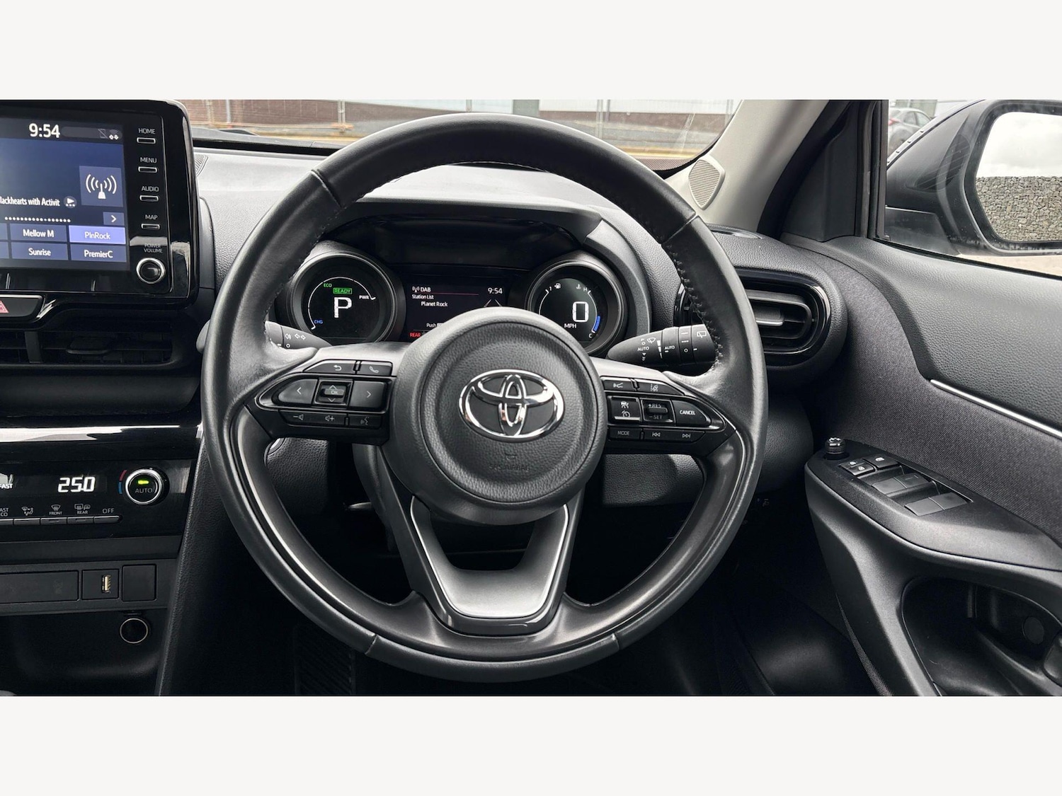 Used Toyota Yaris Cross 2023 for sale - 78170415: Photo 8