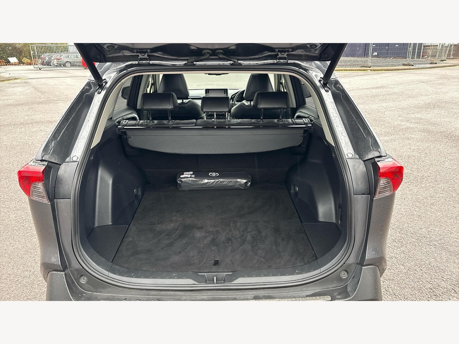 Used Toyota RAV4 2019 for sale - 76549933: Photo 16